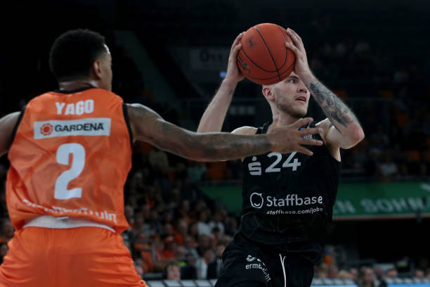 和尊重是成 和尊重是成