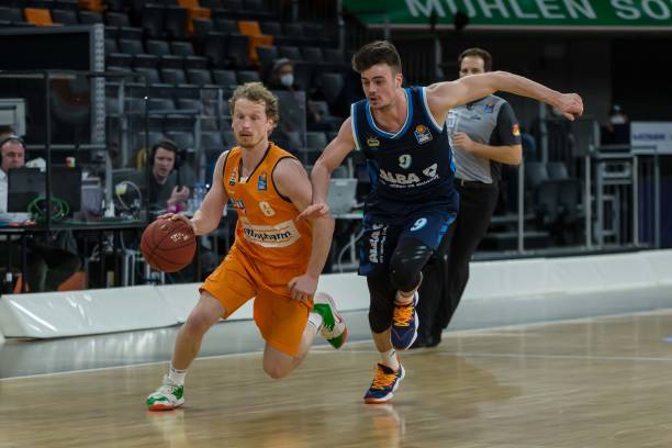 供的则是更 供的则是更